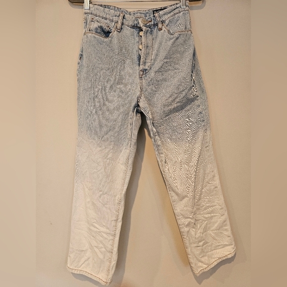 Blank NYC Denim - Blank NYC Size 27 The Baxter Rib Cage Straight Leg Button Fly Blue White Jeans
